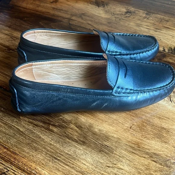 Flag LTD. Women's 8.5 Black Morgan Leather Penny Loafer Moccasins Like New - Picture 2 of 10